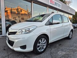 Bianco Usata 2012 Toyota Yaris Lounge Due volumi | 4800 € (Buon prezzo)