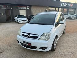 Bianco Usata 2010 Opel Meriva Cosmo Monovolume | 2300 € (Buon prezzo)