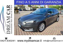Grigio Usata 2017 Ford Focus Station wagon | 6990 € (Buon prezzo)