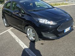 Nero Usata 2013 Ford Fiesta Due volumi | 5000 €
