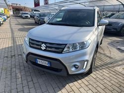 Grigio argento Usata 2017 Suzuki Vitara SUV | 13.590 € (Ottimo prezzo)