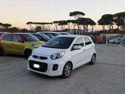 Bianco Usata 2017 Kia Picanto Due volumi | 7500 € (Buon prezzo)