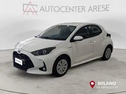 Bianco Usata 2020 Toyota Yaris Hybrid Business Edition Tre volumi | 15.900 € (Buon prezzo)
