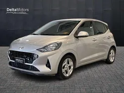 Grigio Usata 2022 Hyundai i10 Due volumi | 12.850 € (Buon prezzo)