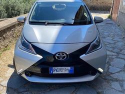 Grigio Usata 2017 Toyota Aygo X-play Due volumi | 7999 € (Buon prezzo)