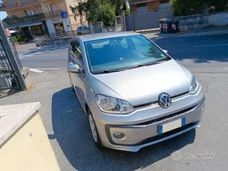 Grigio Usata 2017 VW up! Move Due volumi | 7400 € (Buon prezzo)