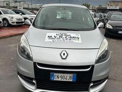Grigio Usata 2012 Renault Scénic Bose Edition Monovolume | 6499 € (Buon prezzo)
