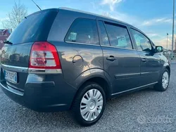 Usata 2012 Opel Zafira Monovolume | 2800 € (Buon prezzo)