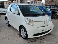 Bianco Usata 2011 Toyota iQ Sol Due volumi | 5000 € (Buon prezzo)