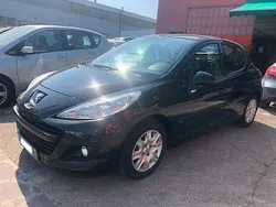 Grigio Usata 2010 Peugeot 207 Tre volumi | 4500 € (Buon prezzo)