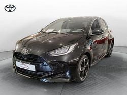 Nero Nuova 2025 Toyota Yaris Hybrid Lounge Tre volumi | 24.950 € (Buon prezzo)