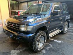 Blu/azzurro Usata 2003 Mitsubishi Pajero SUV | 13.000 € (Molto cara)