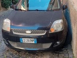 Nero Usata 2006 Ford Fiesta Due volumi | 1200 € (Ottimo prezzo)