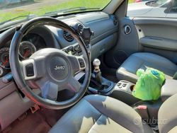 Usata 2005 Jeep Cherokee SUV | 3500 € (Super prezzo)