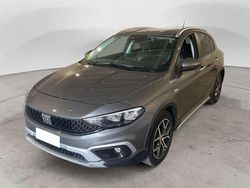 Grigio Usata 2022 Fiat Tipo Cross Tre volumi | 16.590 € (Buon prezzo)