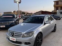Grigio Usata 2007 Mercedes C220 Avantgarde Tre volumi | 5999 € (Buon prezzo)
