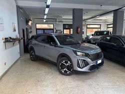 Grigio Usata 2024 Peugeot 2008 Allure SUV | 17.990 € (Buon prezzo)