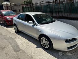 Grigio Usata 2009 Alfa Romeo 159 | 3000 €