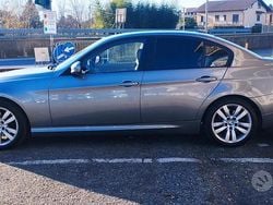 Grigio Usata 2011 BMW 318 Tre volumi | 5500 € (Buon prezzo)
