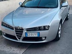 Grigio Usata 2006 Alfa Romeo 159 Tre volumi | 2300 € (Buon prezzo)