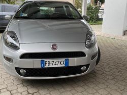 Grigio Usata 2015 Fiat Punto Lounge Tre volumi | 7200 € (Cara)