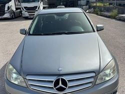 Grigio Usata 2009 Mercedes 220 Tre volumi | 7000 € (Buon prezzo)