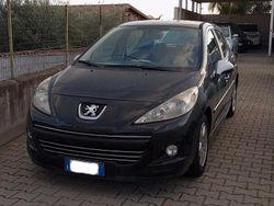 Nero Usata 2011 Peugeot 207 Tre volumi | 3400 € (Molto cara)
