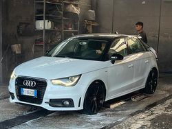 Bianco Usata 2013 Audi A1 S-Line Due volumi | 9000 € (Buon prezzo)