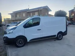 Bianco Usata 2016 Renault Trafic Furgone | 7900 € (Buon prezzo)
