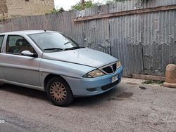 Usata 2002 Lancia Ypsilon Due volumi | 700 €