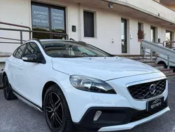Bianco Usata 2015 Volvo V40 CC Momentum Station wagon | 8990 € (Ottimo prezzo)