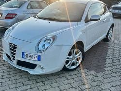 Bianco Usata 2012 Alfa Romeo MiTo Distinctive Due volumi | 6000 € (Buon prezzo)
