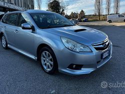 Grigio Usata 2012 Subaru Legacy Comfort Station wagon | 6900 € (Cara)