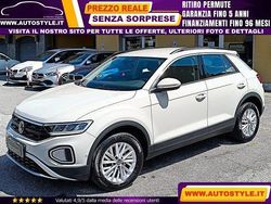 Beige Usata 2022 VW T-Roc Life SUV | 16.890 € (Buon prezzo)