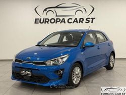 Blu/azzurro Usata 2021 Kia Rio Style Tre volumi | 13.900 € (Buon prezzo)