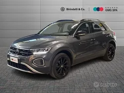 Grigio Usata 2022 VW T-Roc Life SUV | 21.990 € (Buon prezzo)