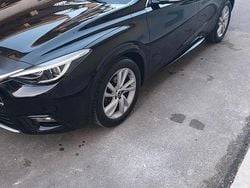 Nero Usata 2016 Infiniti Q30 Tre volumi | 11.500 € (Buon prezzo)