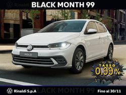 Reflex silver metallizzato Nuova 2025 VW Polo Style Tre volumi | 26.200 € (Buon prezzo)