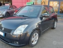 Nero Usata 2006 Suzuki Swift GLX Tre volumi | 2200 € (Buon prezzo)