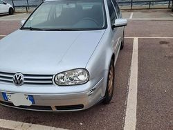 Grigio Usata 2002 VW Golf IV Tre volumi | 870 € (Super prezzo)