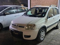 Bianco Usata 2010 Fiat Panda Climbing Due volumi | 3300 € (Buon prezzo)