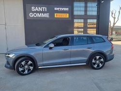 Grigio Usata 2023 Volvo V60 CC Core Station wagon | 29.900 € (Buon prezzo)