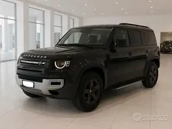 Nero Usata 2023 Land Rover Defender SE SUV | 71.900 € (Molto cara)