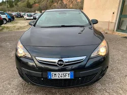 Nero Usata 2012 Opel Astra GTC S Tre volumi | 3900 € (Ottimo prezzo)