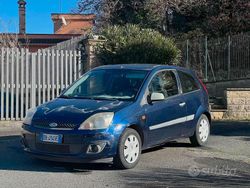 Blu Usata 2006 Ford Fiesta Tre volumi | 900 € (Super prezzo)