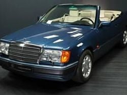 Blu Usata 1993 Mercedes E300 Cabrio | 92.500 €