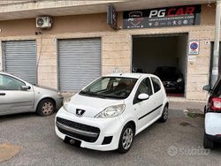 Bianco Usata 2009 Peugeot 107 Due volumi | 3999 € (Cara)