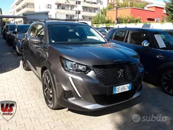 Grigio Usata 2021 Peugeot 2008 Allure SUV | 15.999 € (Buon prezzo)