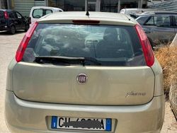 Usata 2005 Fiat Punto Due volumi | 1400 € (Buon prezzo)