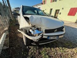 Bianco Usata 2006 Fiat Punto Due volumi | 300 €